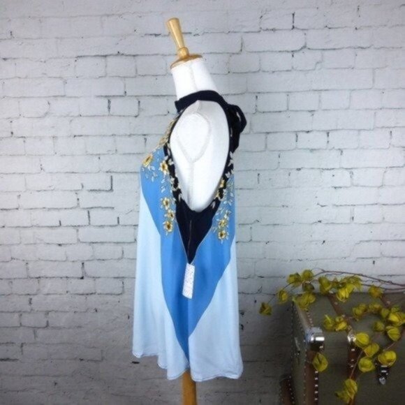 Free People Beat of My Heart Keyhole Tunic Blue Size Small - Picture 2 of 5